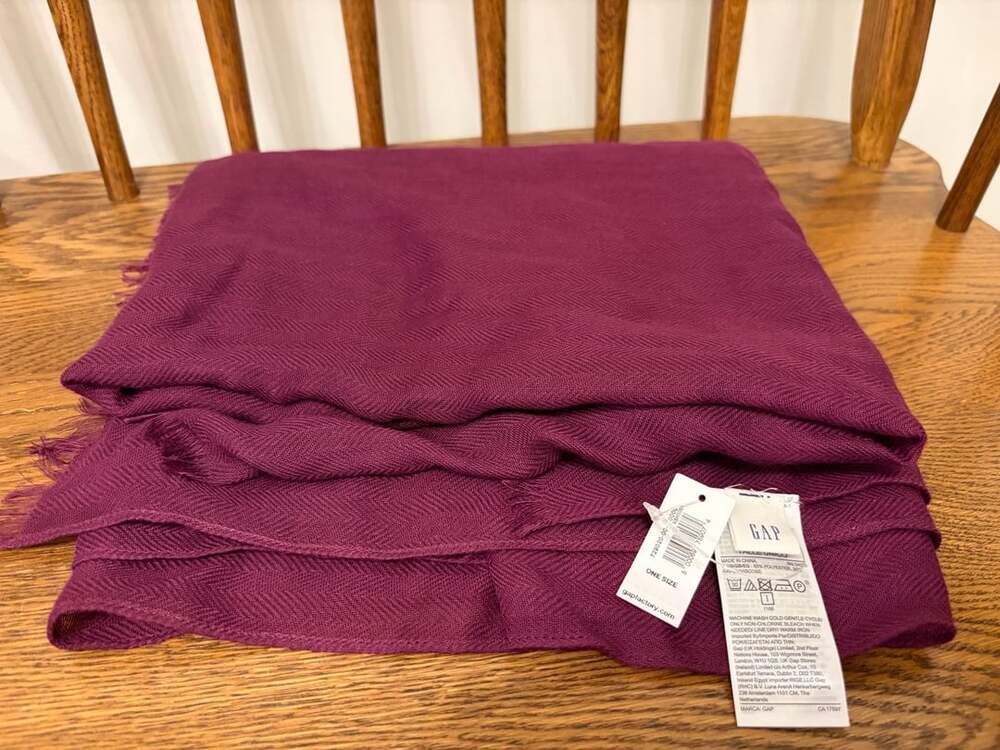 Gap Scarf One Size Magenta Herringbone Fringe